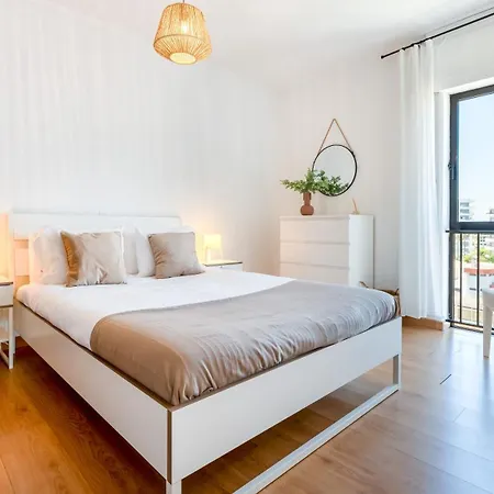 Apartment Bright & Cozy In By Lovelystay Portimao